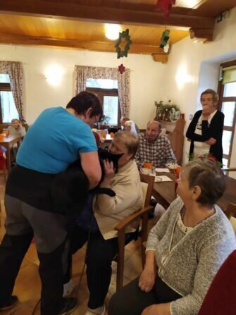 409778646_388444360429994_99105213069877378_n