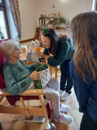 410213857_698198472292669_3260790565471120266_n