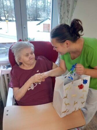 410240185_1168309037477968_1259519819188605223_n