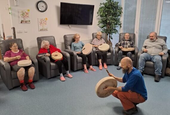 9e5e60bd-abba-417e-8d70-2472fb62b86b