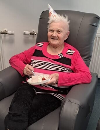 da51a531-18bd-4bc5-9c2e-86c06e1f5f5d