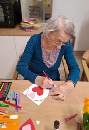 f7b05aaa-bcf9-4445-881f-d66ab2a7dc4c