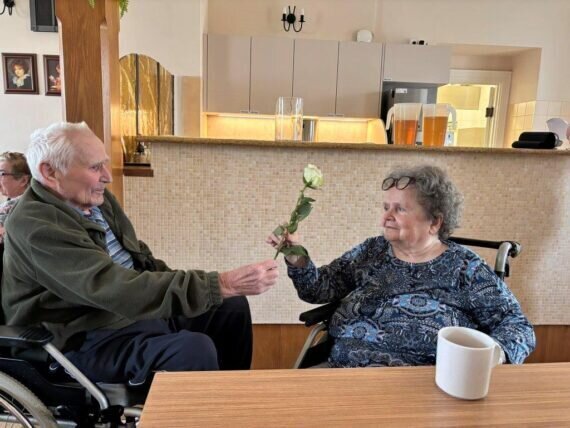 429735264_736437695135238_5124584227995624695_n