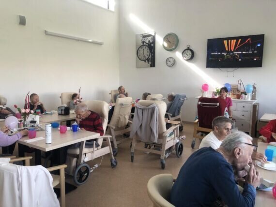 432344541_1683412175399105_947673761372796507_n