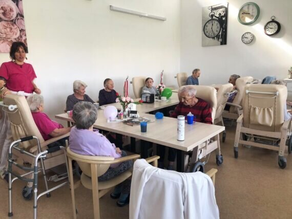 432373423_233528413114950_4197902846183348843_n