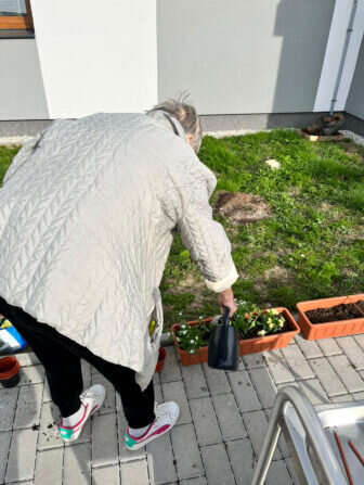 FD61DC25-A360-4937-A598-24C8101B327B