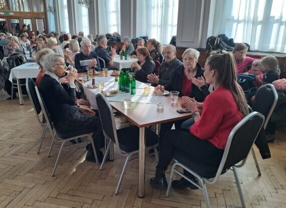 e8b95e09-d8ba-4b37-986f-0ad77569478e