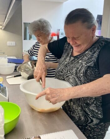 0DB92A7F-F9E4-481A-AF7B-0ABB89D67C2D