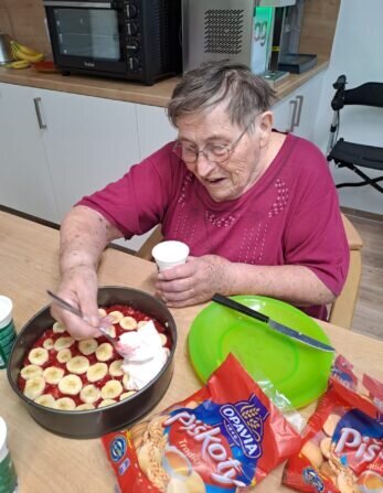 4aeb4b99-70b2-4d2e-89f6-76dd3e47d86e