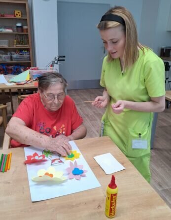 7a535db7-2002-40b7-a603-539e99a2e9dc