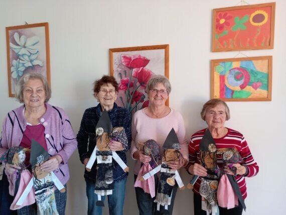 Vyrábějí čarodějnic (5)