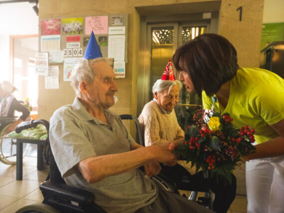 d11eb2cc-55c2-4f5c-9a24-aa5a4c03a276