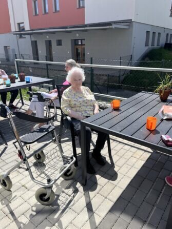 fee0974d-d49a-4df7-880b-395fa8789443