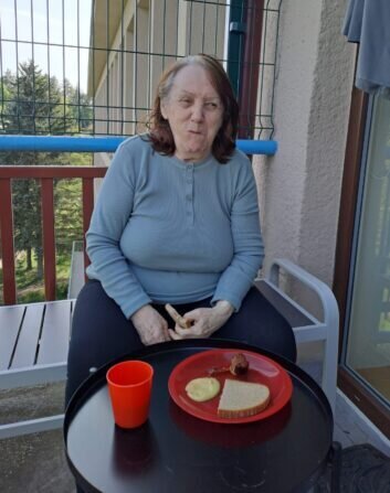 67717342-6dc5-4132-94d6-075b479f615d