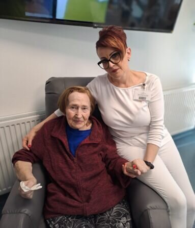 8df4fb09-e512-4cc4-af81-5f89a895e18c