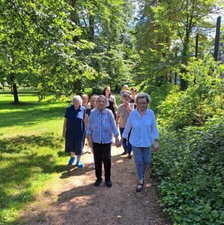 24a566c8-5e73-4056-bba5-7c41779d1bb0