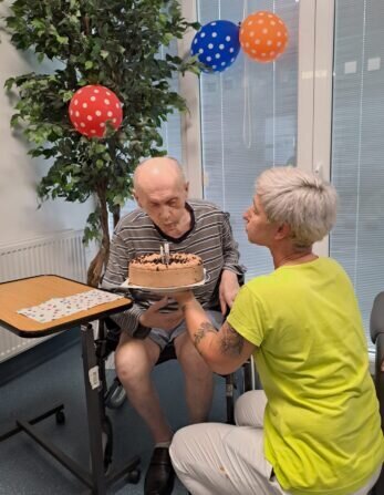 34ad383a-34ef-4618-9fa8-09920787431a