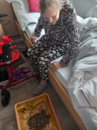 A9B108B0-B5BA-4150-AE7F-8E325C233253