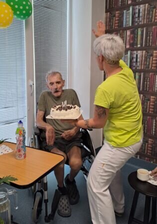 ec8729cd-ea63-4d21-b77d-e765cf414dab