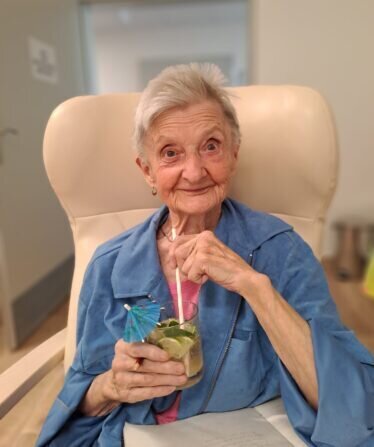 b591c2ba-fdea-4932-9895-fb785df69918