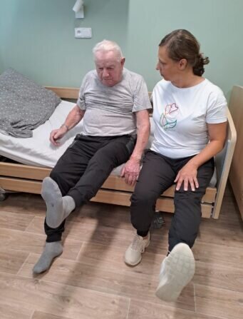 12d8c01d-a342-493e-a515-5bf2910c2817