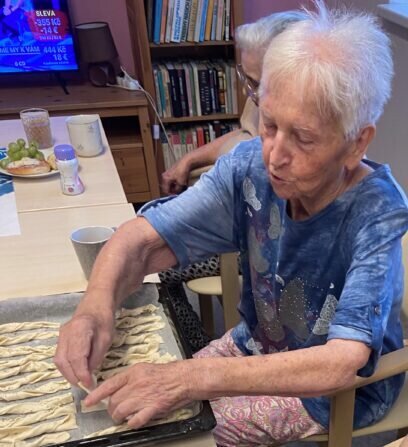 6DE3B4F7-173B-40C3-AEDB-7665906454D9