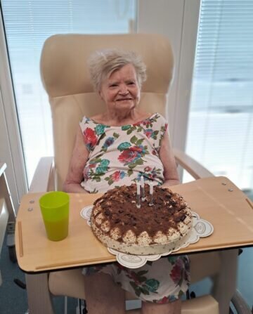 92168764-7c71-49a3-956b-8a3dd67d4534