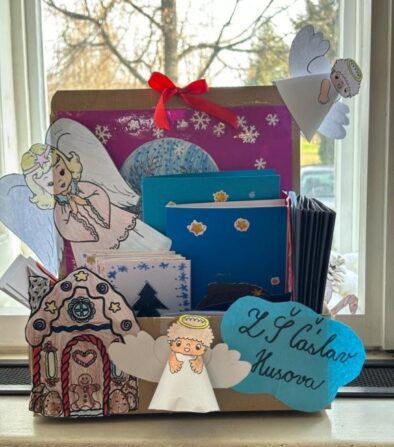 9a384d55-d4b2-4174-b72c-48b39606d326