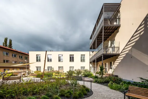 SeneCura-SeniorCentrum-Chrudim-zahrada