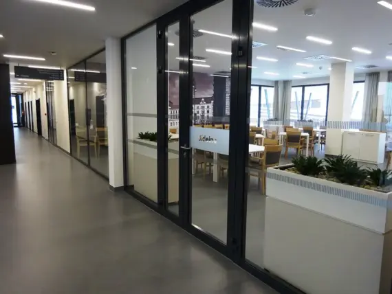 SeneCura-SeniorCentrum-Liberec-chodba