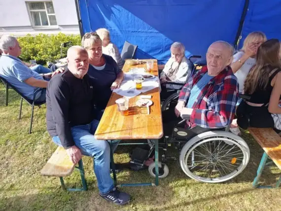 47ac070b-412e-4562-a2fd-1c93232716ba