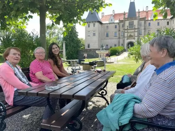 2022 07 zámek Žleby (4)