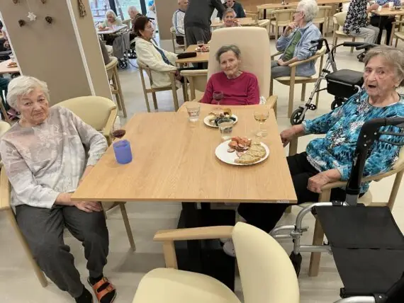 423454363_364711416395828_3614094113183922095_n