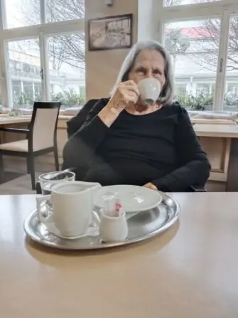 návštěva kavárny + procházkajpg