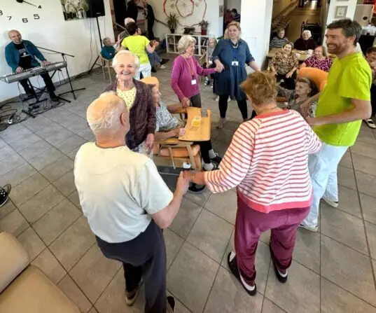 420339699_403653489044312_6193310326609333992_n