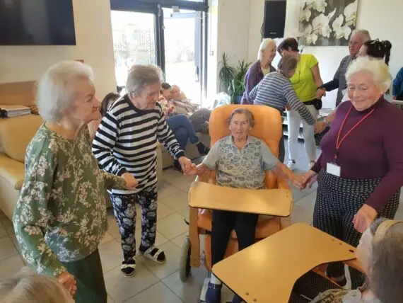 420546506_403654409044220_7859164455505901314_n