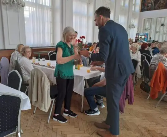 93c8cc3a-d339-4c82-aa2d-20c4c62ccd56