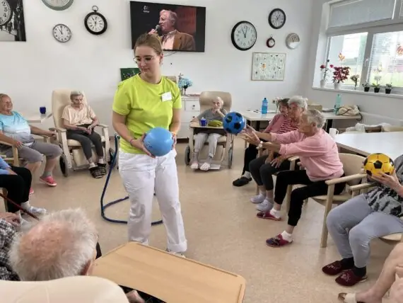 d379b77b-9dbb-4d4a-912f-e7e725d330db