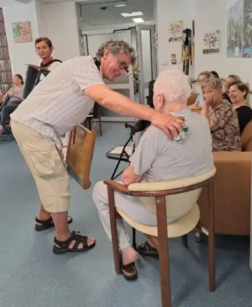 b4b9fbcb-df1f-41e0-9c8b-0294287eae16