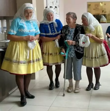 08E1DAD6-2519-4DF5-8453-F143D7485633