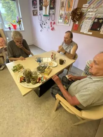 123A6C2C-EE01-4514-9D3C-C96EC5363EFE