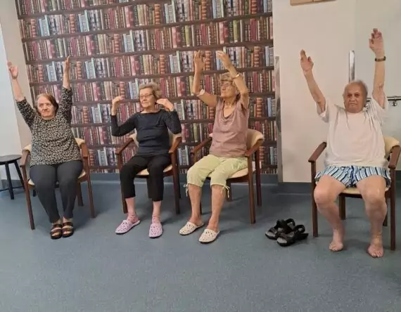 98d805fb-90d8-4131-8208-cab8d7de31e3