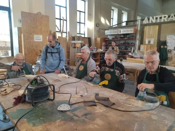 fajna dílna prkénka (2)