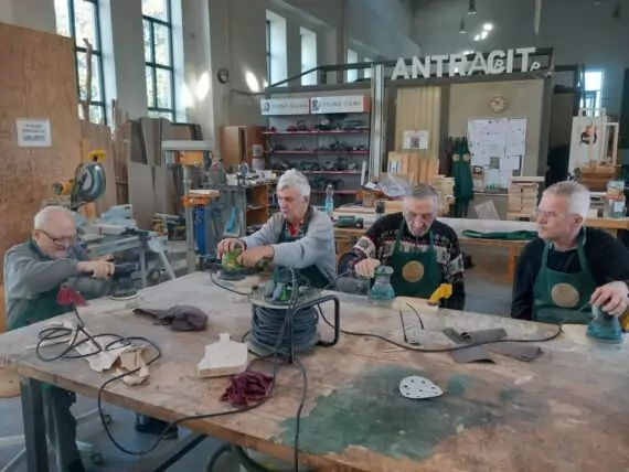 fajna dílna prkénka (5)