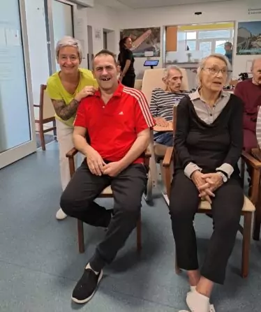 16c560e0-8847-4598-986b-d22c7b4c24ae