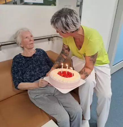 4d05a045-be42-4959-b479-670b2a1c8dc1