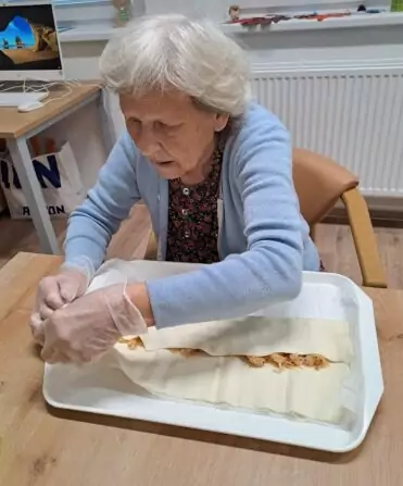 0e5aabcd-6412-4e4c-a9ae-c5e78a763e93