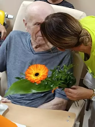 100e3075-573d-442a-810f-ff1009df3dfd