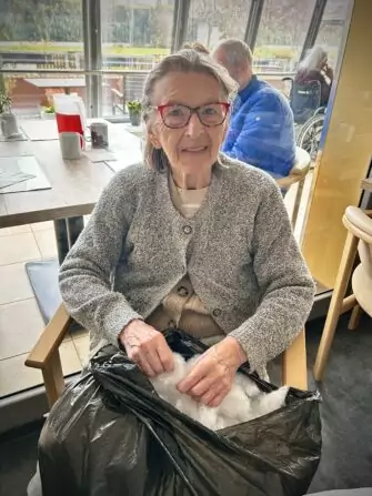 2CD5686E-2C73-451E-AC0B-4EF3670784B3