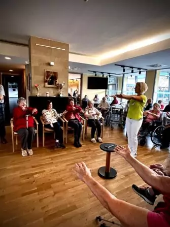 ABB72CB2-2825-4F35-AA30-ADF0CD36F6EE